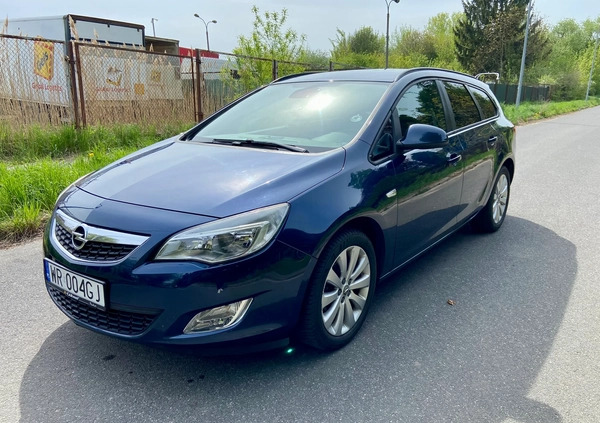 Opel Astra cena 27900 przebieg: 230000, rok produkcji 2011 z Radom małe 352